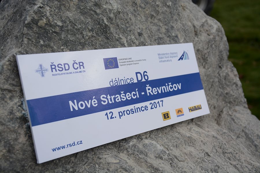 Začaly práce na 10 kilometrech dálnice D6 u Řevničova, řidičům se otevřou v říjnu 2020