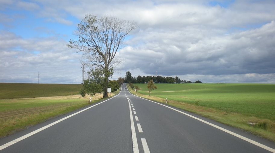 Nejvíce prostředků na opravy silnic II. a III. tříd získají Středočeský, Jihočeský a Plzeňský kraj