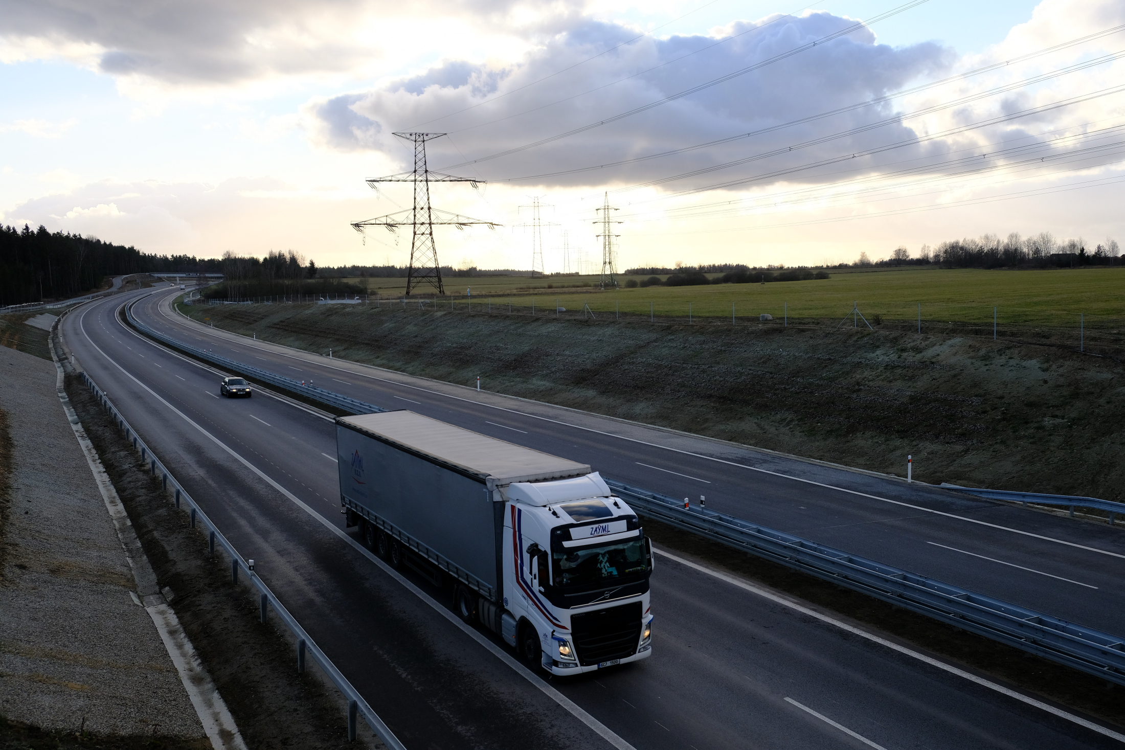 Nový registrační systém pro určité druhy silničních přeprav nákladu a zboží na území Maďarska