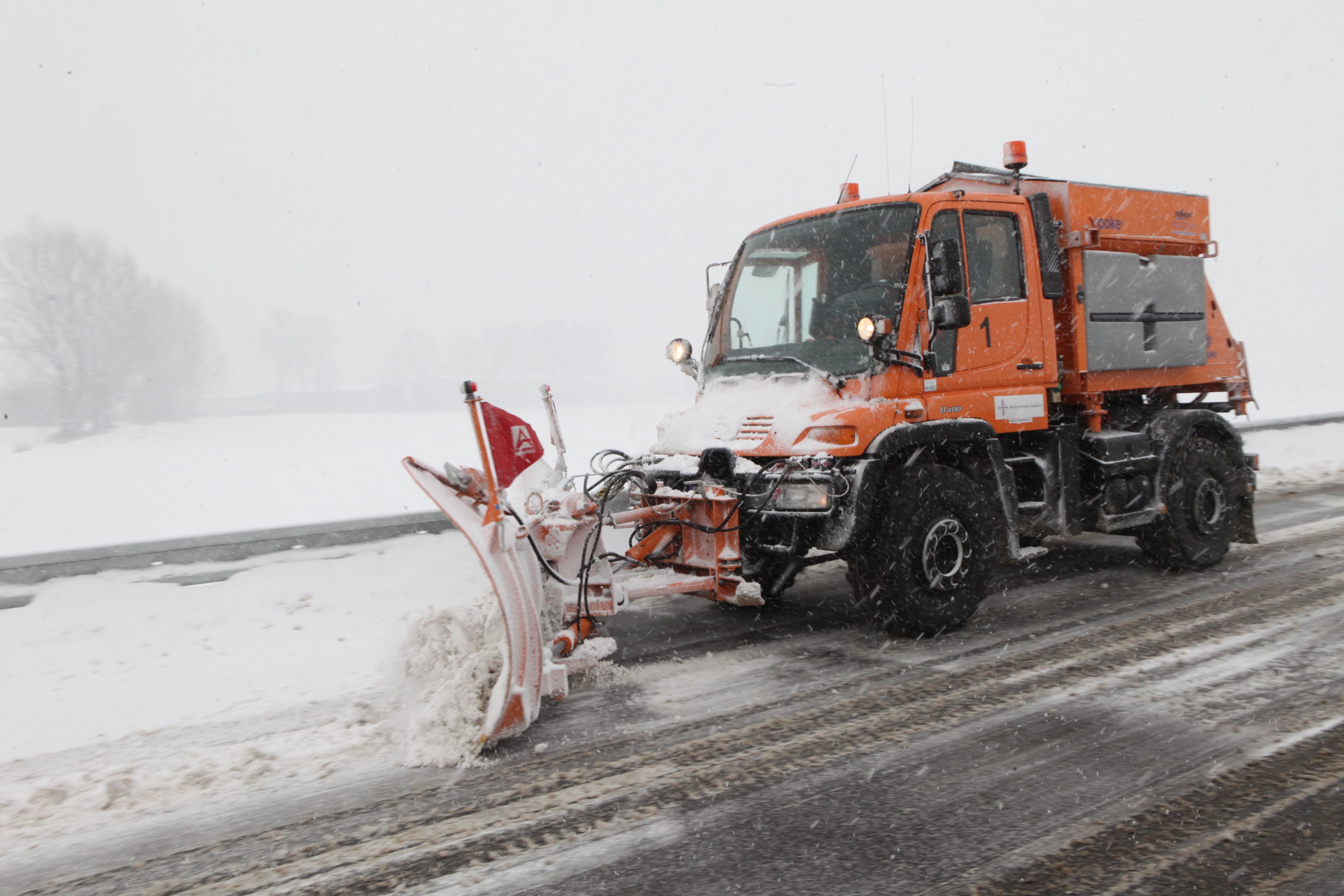 Road maintenance units are ready for the winter, 760 people will ensure that road are passable