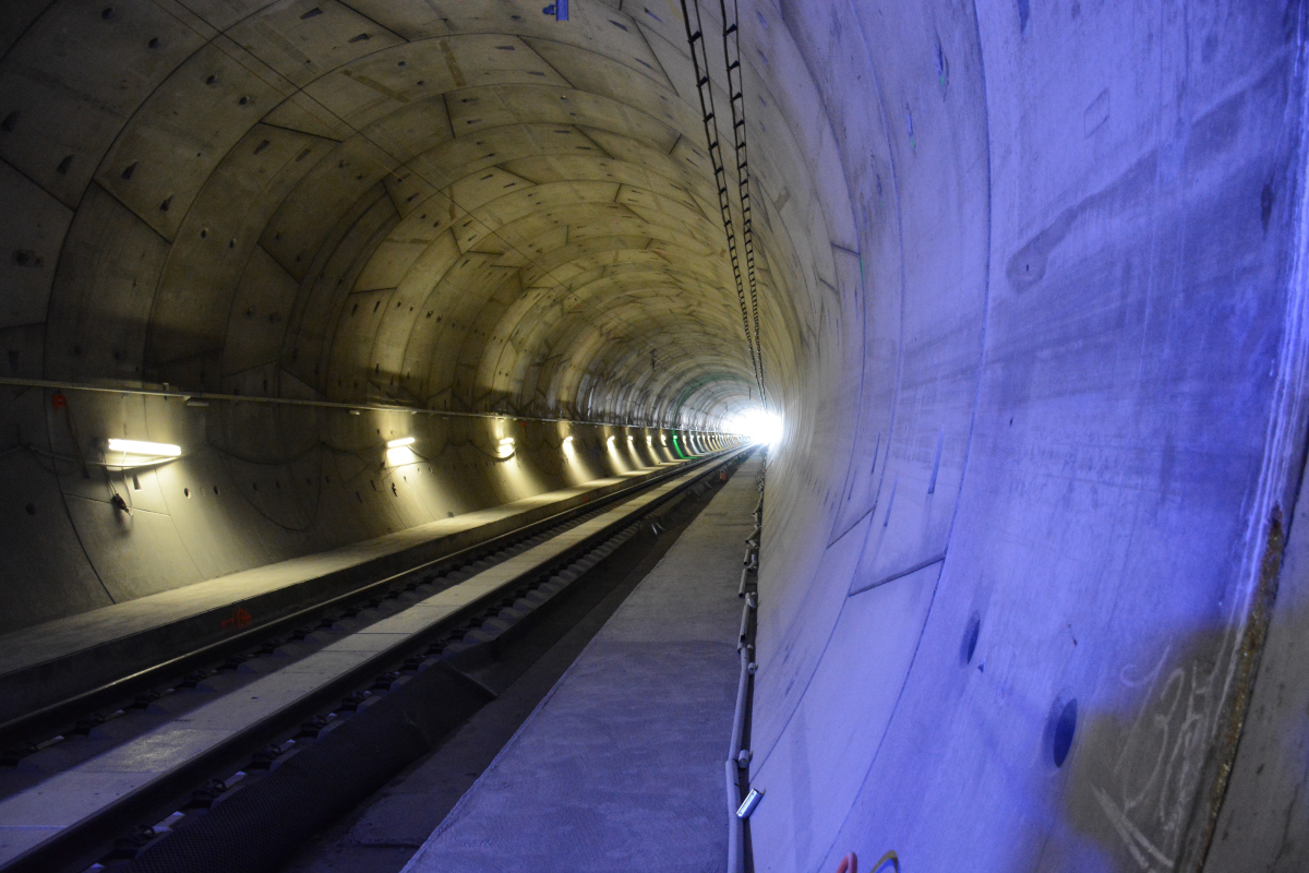 Správa železnic otestovala rychlost 200 km/h v Ejpovickém tunelu 