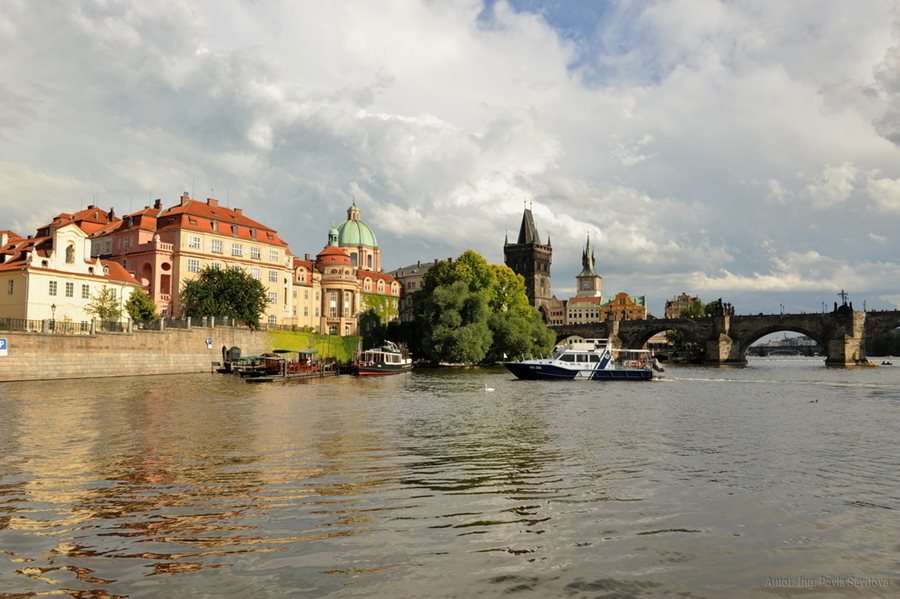 Státní plavební správa vymezuje bezpečná místa pro koupání na Slapech, Orlíku nebo Brněnské přehradě