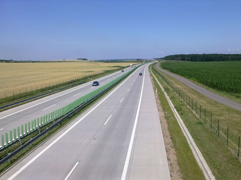 Pokračování hradecké dálnice D11 směrem na Polsko by se mohlo začít stavět na podzim