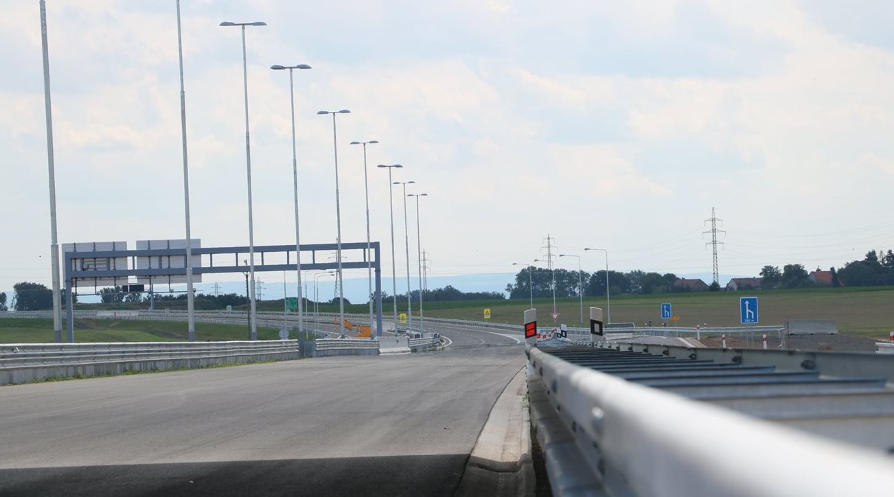 Dostavba D11 dostala zelenou, stavební povolení pro úsek ze Smiřic do Jaroměře platí