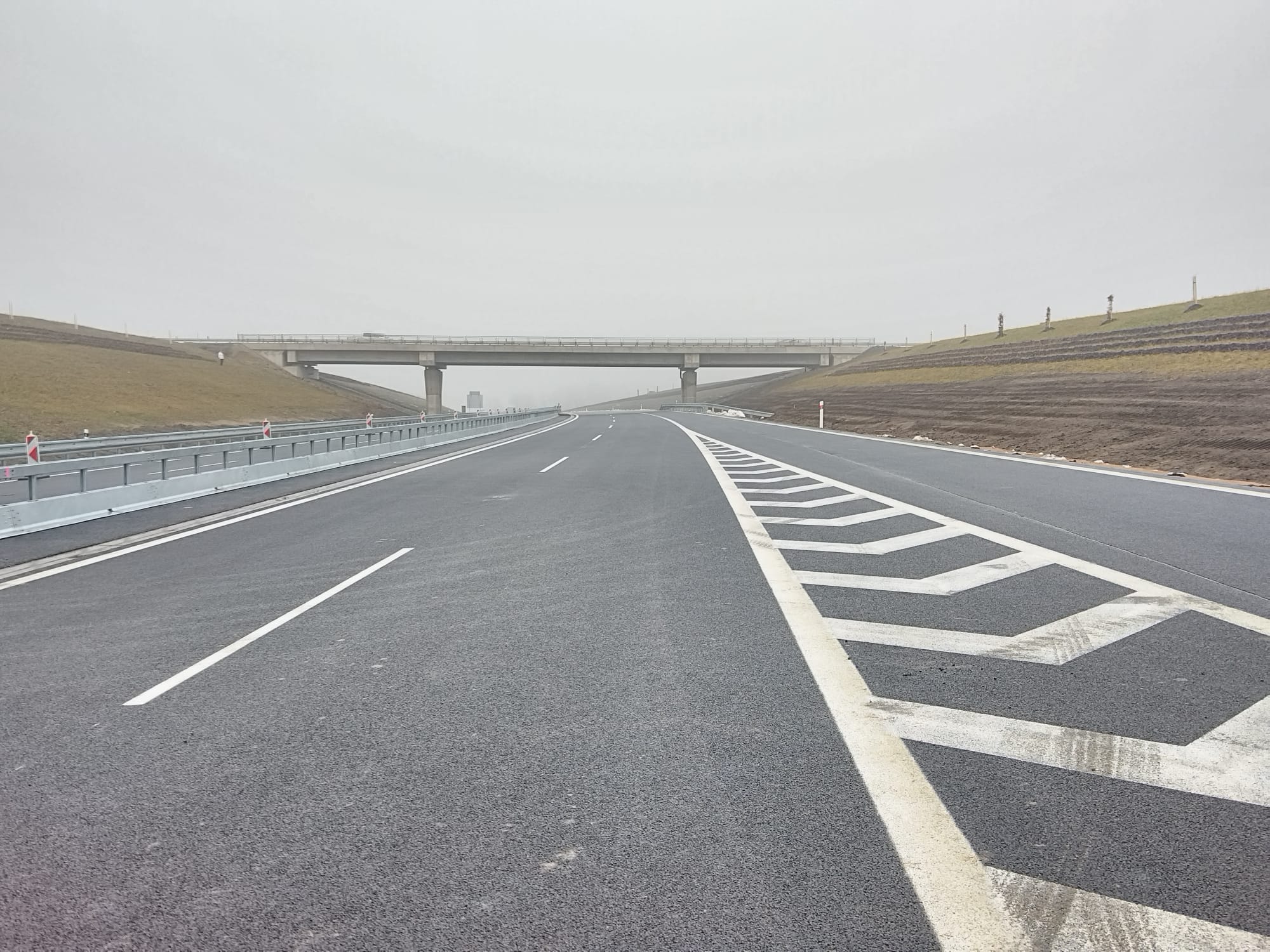 Řidičům se otevřel nový úsek dálnice D35 mezi Opatovicemi nad Labem a Časy, měří téměř 13 kilometrů