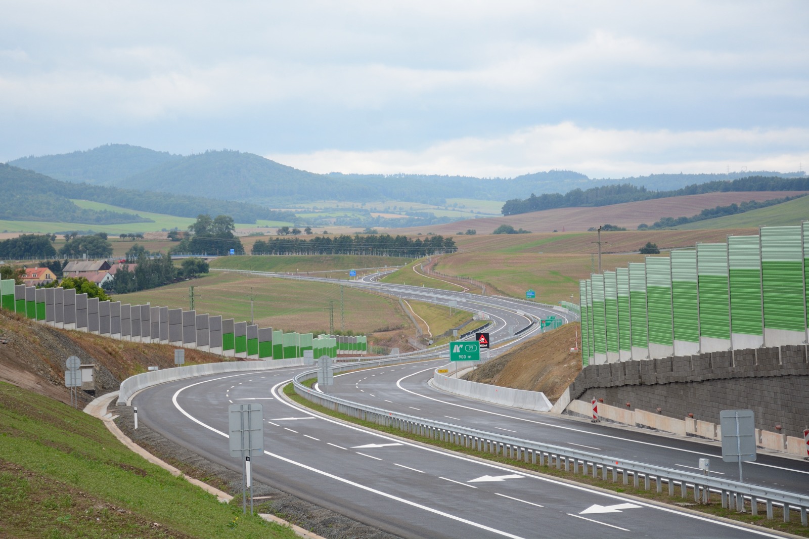 Ředitelství silnic a dálnic uvedlo do provozu obchvat Lubence na dálnici D6