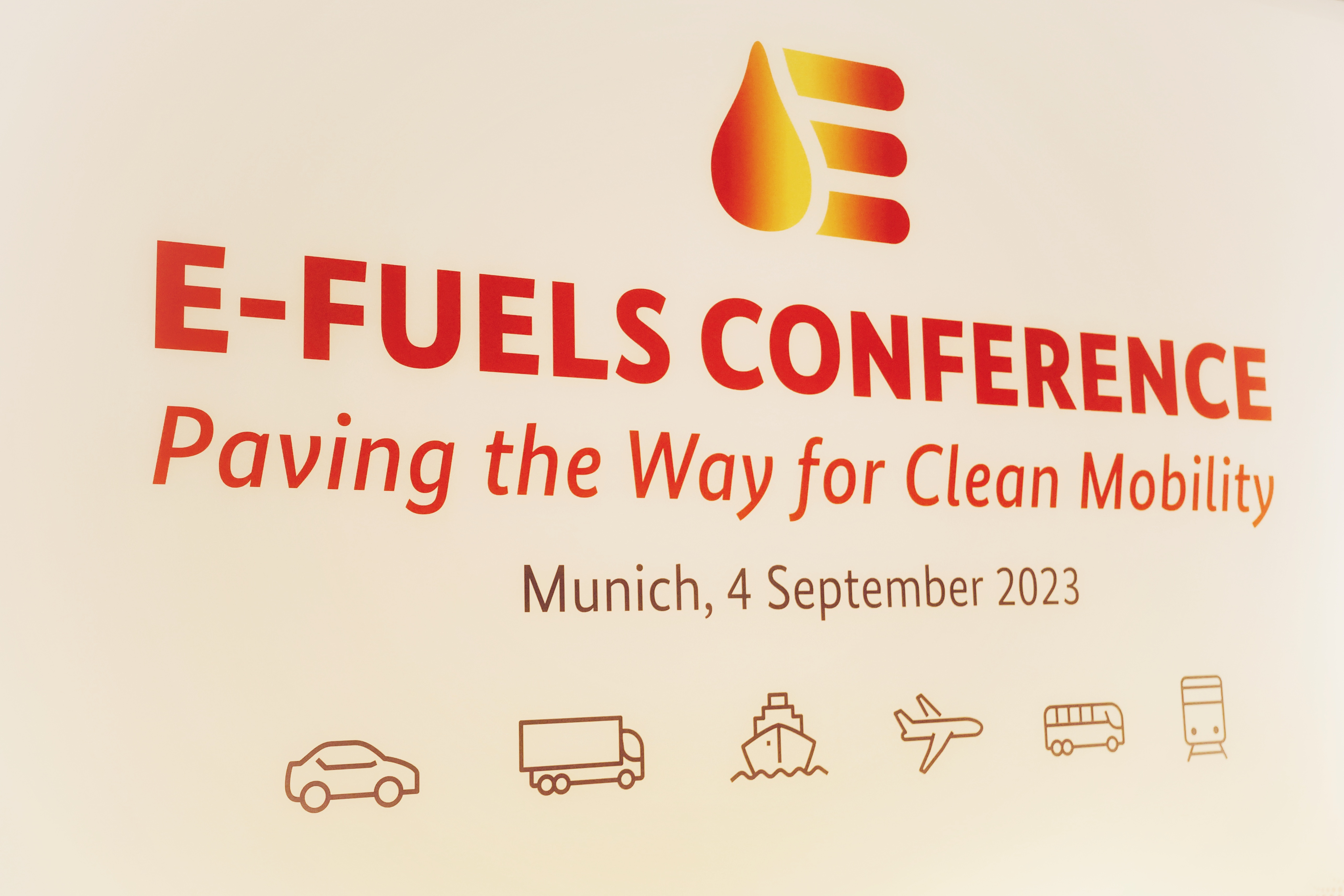 Ministr Kupka: Syntetická paliva mohou hrát důležitou roli v přechodu k nízkoemisní dopravě